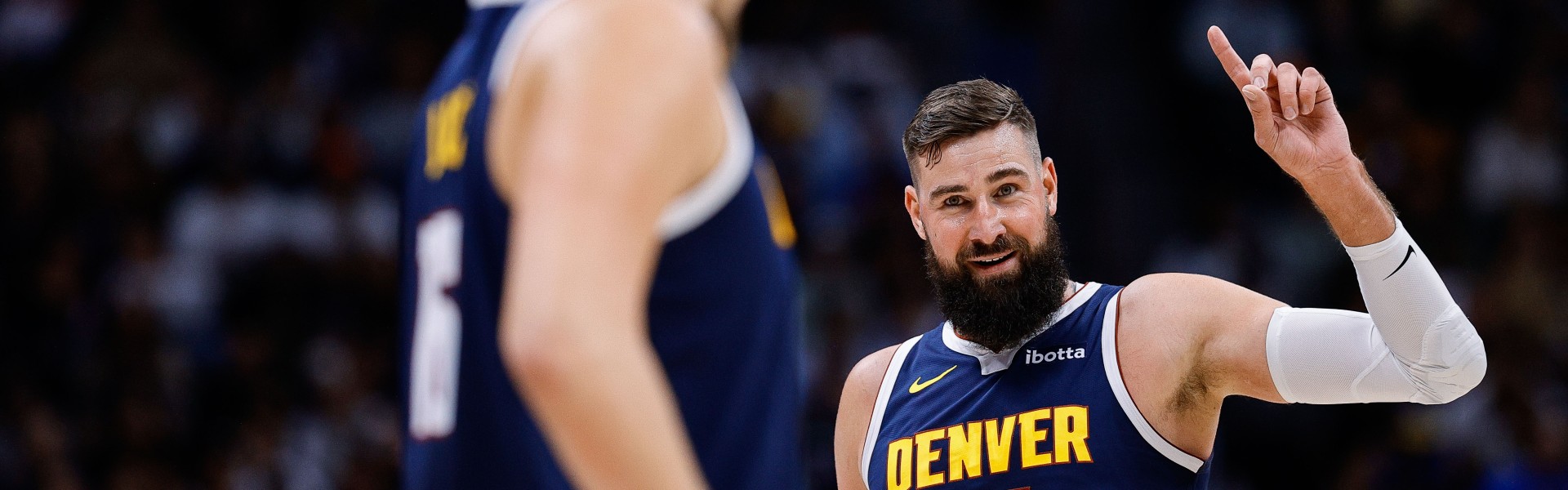 张佳玮：武切维奇被约基奇&amp;瓦兰上课 绿军可能真得等塔图姆出来了